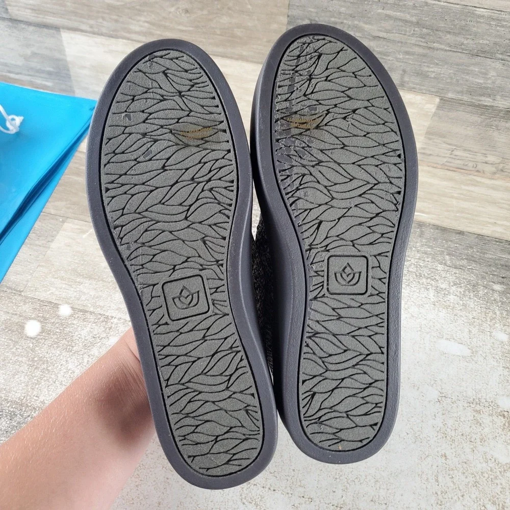 Spenco Coastal Womens Shoes Sz 6 W Running Black White Slip On Round Toe Sneaker